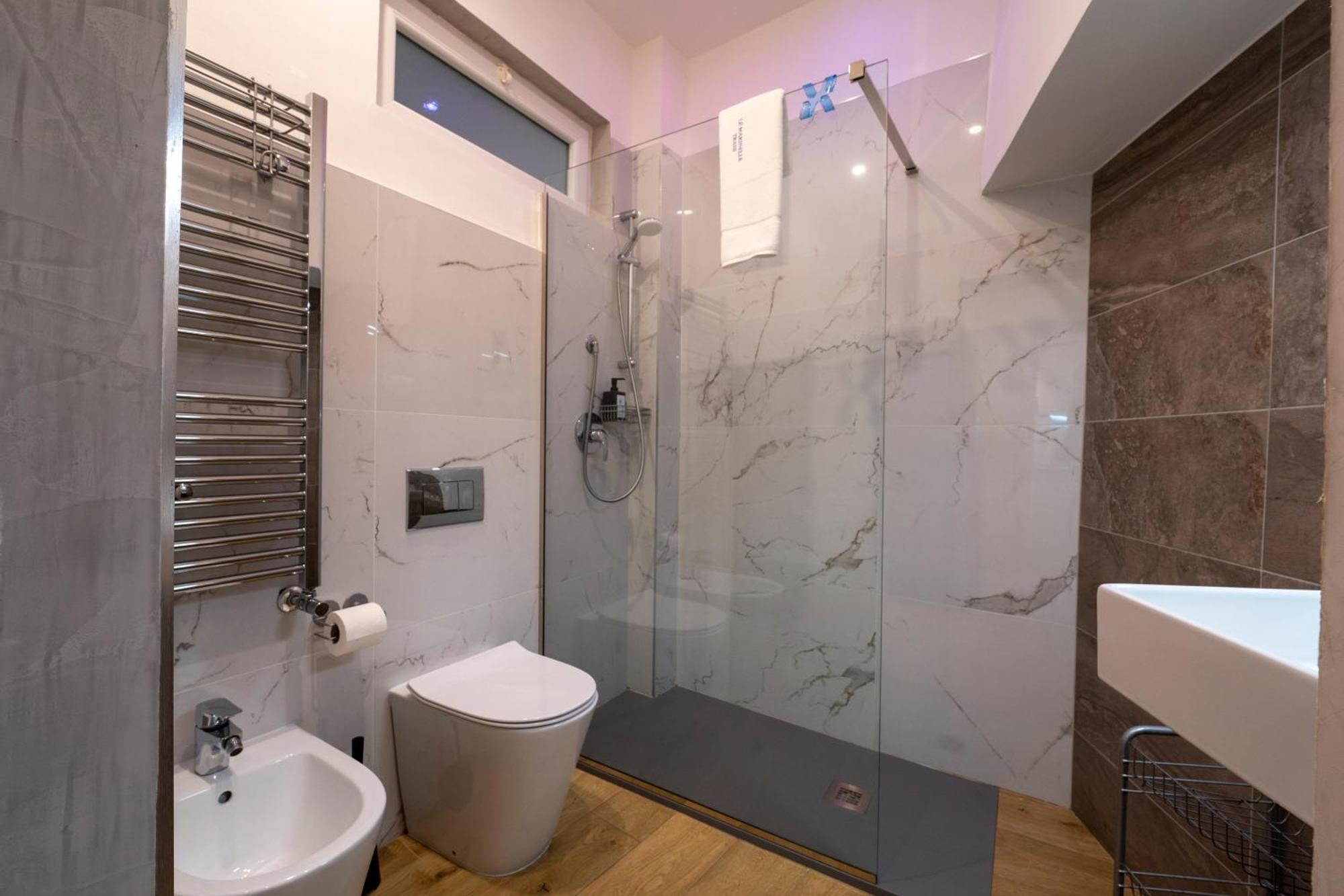 Vischi Apartment Trani By Le Marinelle Loc Turistica Экстерьер фото